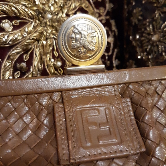 SOLD.🇮🇹FENDI VINTAGE  1970s CLUTCH - Picture 5 of 8